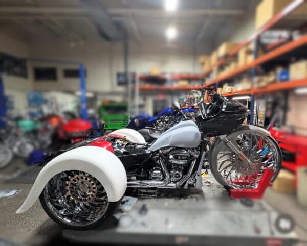 DBC343 | Harley-Davidson Freewheeler & Road Glide 3 -- 22? Fenders Up To 2025