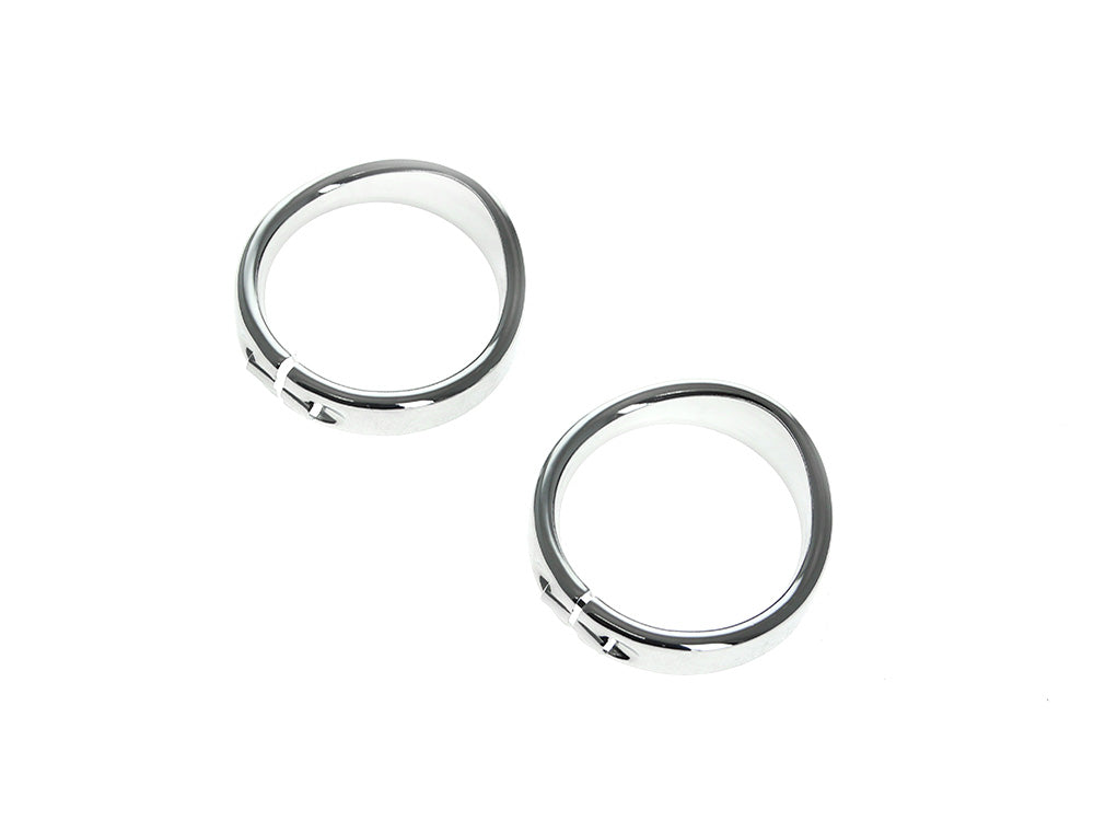 Peaked Visor Style Turn Signal Trim Ring – Chrome. Fits Front on FLSTC Softail 1986-2017, Rear on FLSTC Softail 1994-2017 & Front & Rear on Road King 2014up & Touring 1988-2013 all with Large Flat Lens Turn Signals