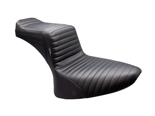 TailWhip Dual Seat – Pleated. Fits Softail 1984-1999.