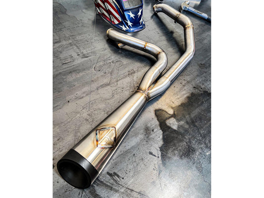 2-into-1 Cutback Exhaust – Stainless Steel with Black End Cap. Fits Softail 2018up Non-240 Rear Tyre Models.