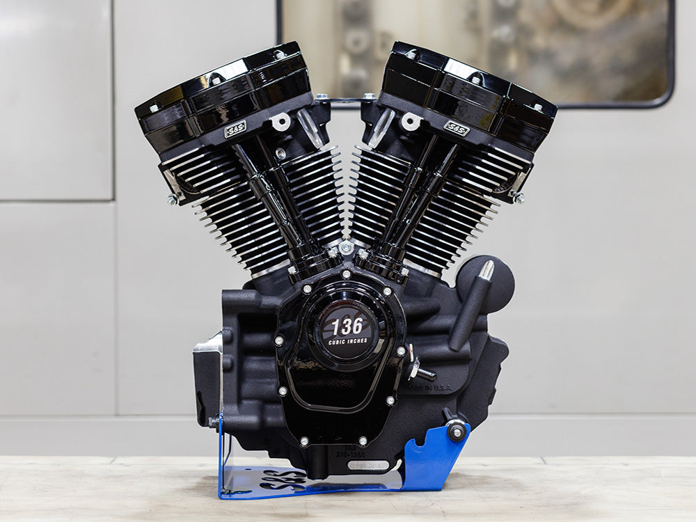 136ci Milwaukee Eight Engine – Black Edition. Fits Softail 2018-2024