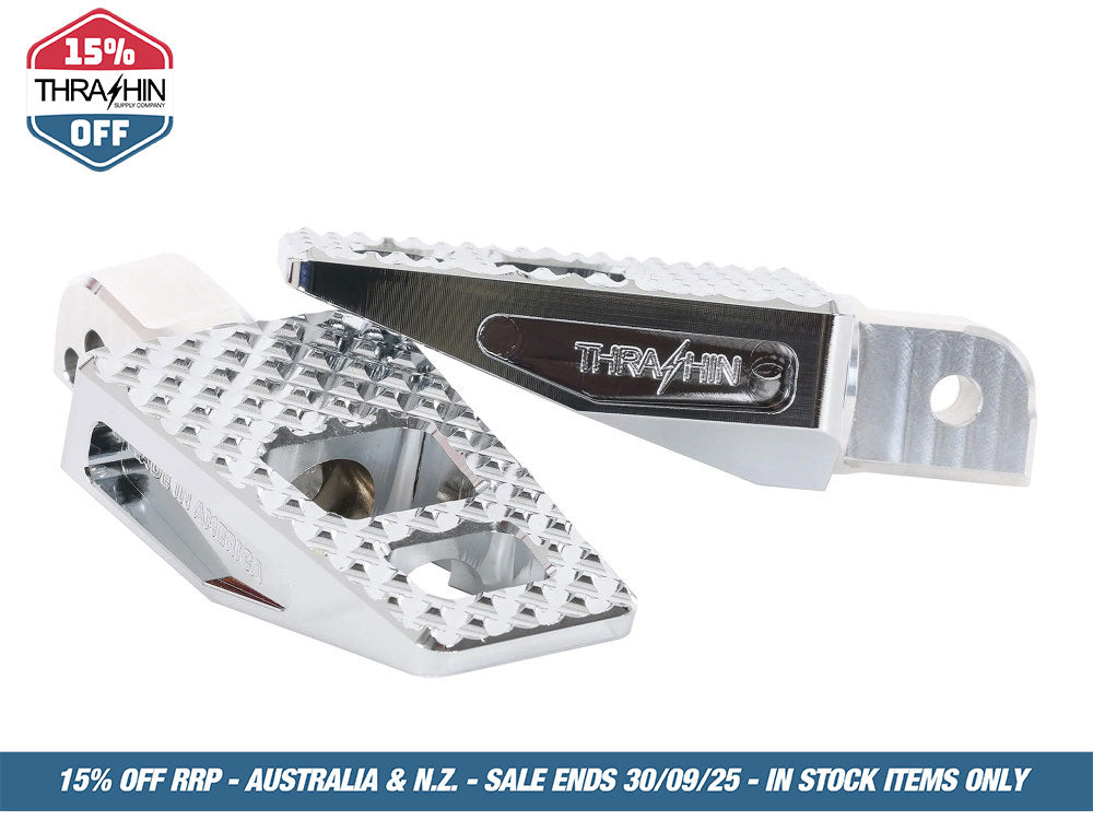 P-54 Footpegs – Chrome. Fits Softail 2018up Rear Passenger