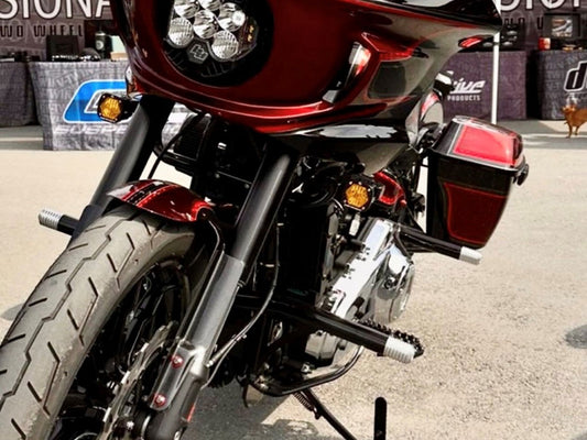 Fan Assisted Side Mount Oil Cooler Kit – Naked. Fits Softail 2018up with Aftermarket Engine Guards