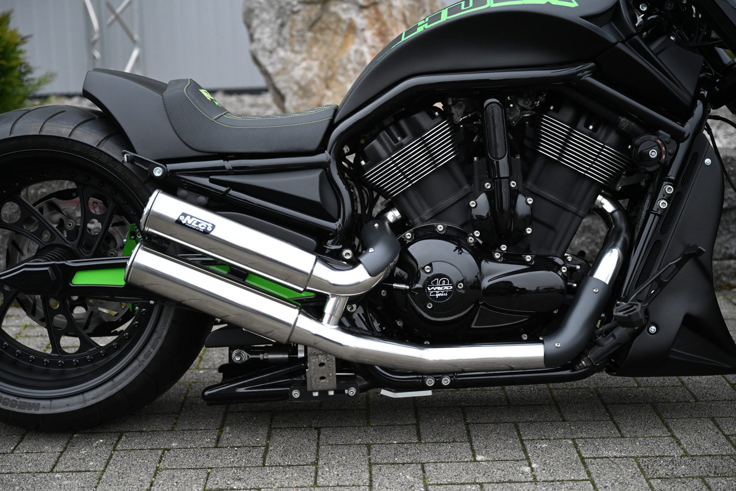 Exhaust system V-Rod "High Exit" polished stainless steel