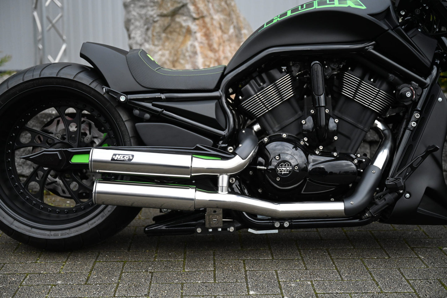 Exhaust system V-Rod "Low Exit" polished stainless steel